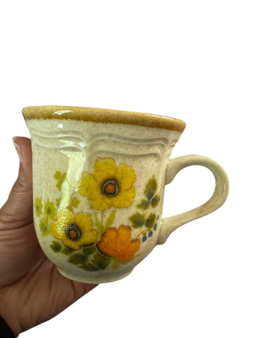 Mikasa Garden Club Fresh Floral EC 404 Stoneware Yellow Coffee Mugs and Saucers - Picture 3 of 9
